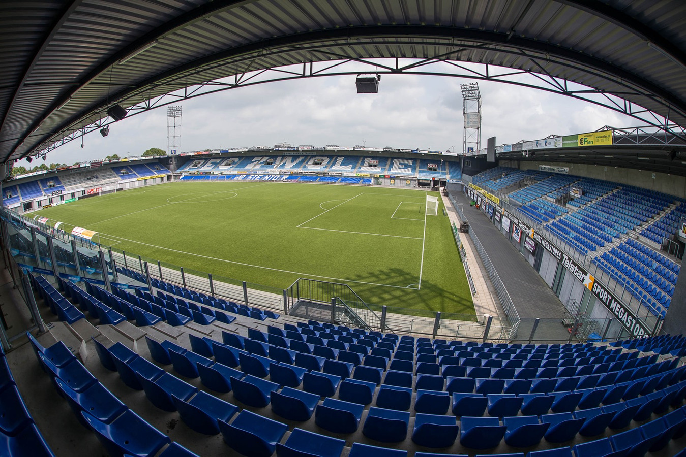 Laatste training voor IJsselderby openbaar