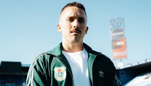 Ryan Thomas verlengt contract bij PEC Zwolle.