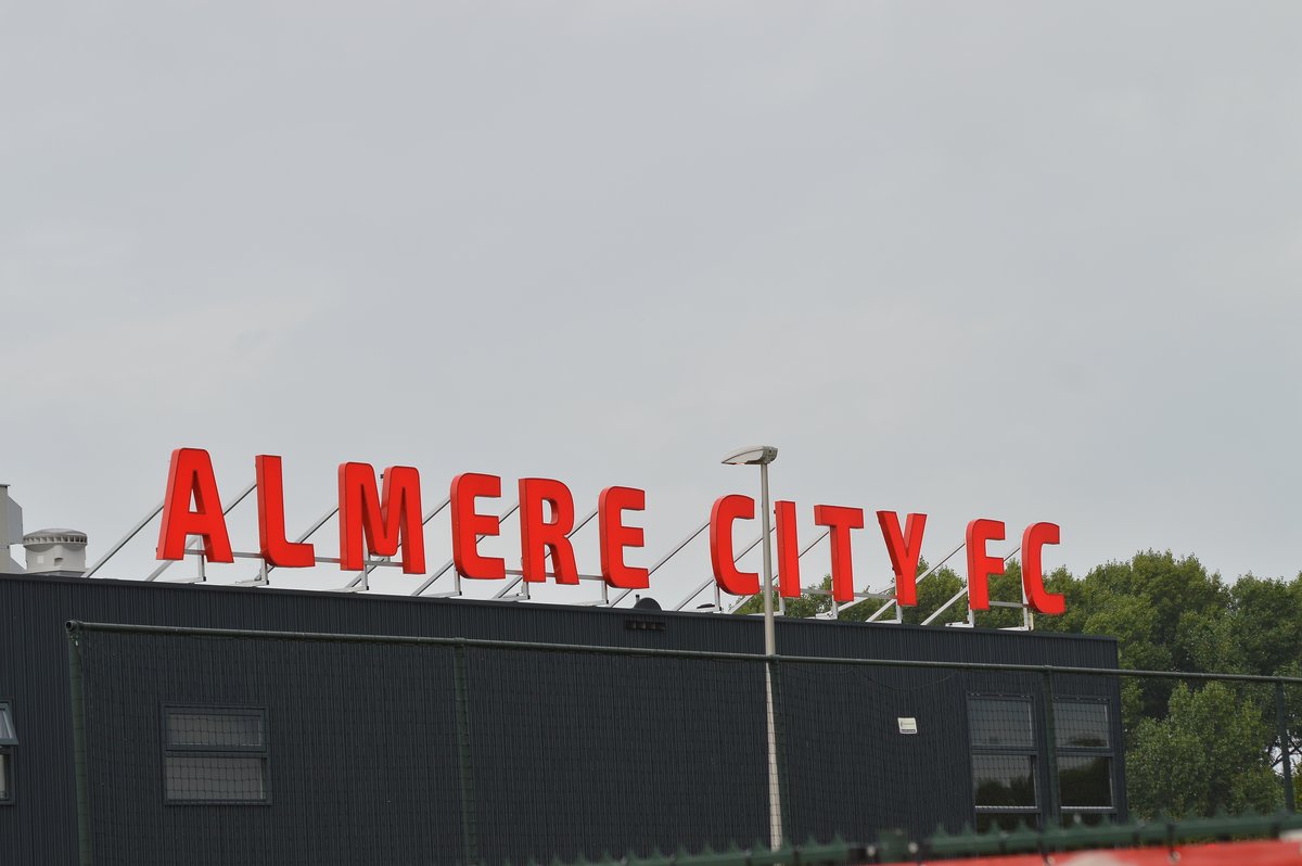 PEC Zwolle wint oefenduel van Almere City
