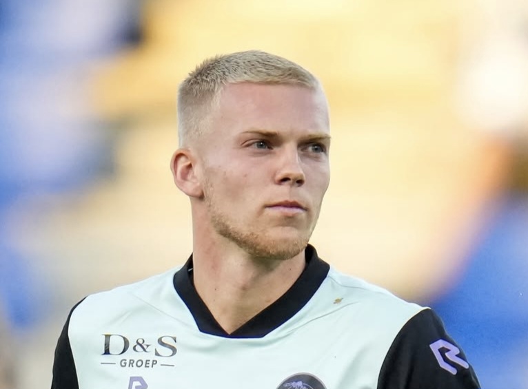 PEC Zwolle haalt Tijs Velthuis