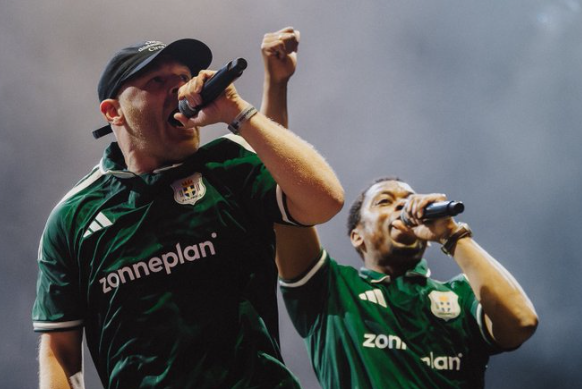 Rappers onthullen uitshirt PEC Zwolle